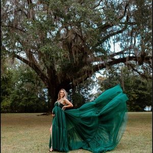 Maternity Tulle Photoshoot Dress - worn once, size Medium. Emerald green color